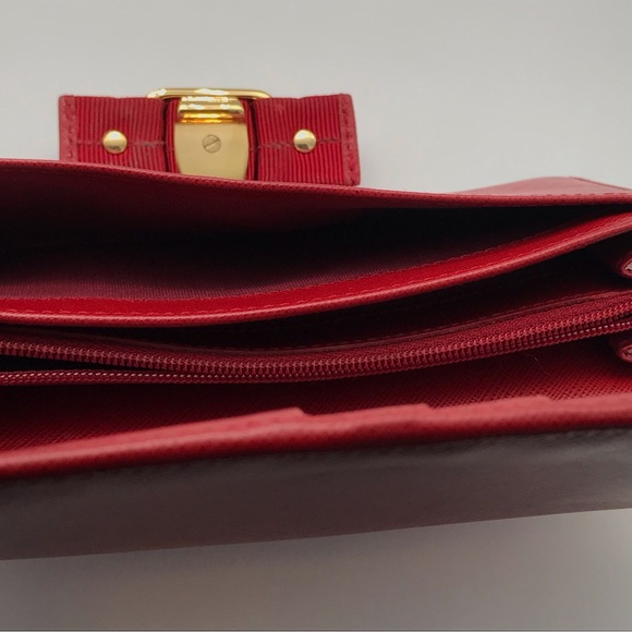 Salvatore Ferragamo Red Leather Vara Bow Closure Wallet  EUC - Picture 6 of 16